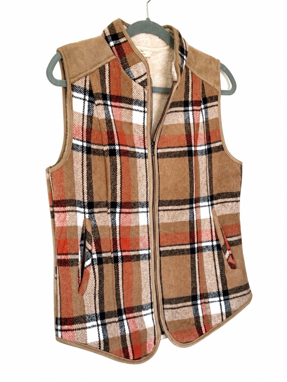 entro Plaid Sherpa-Lined Vest. Pockets. Zipper. Warm.